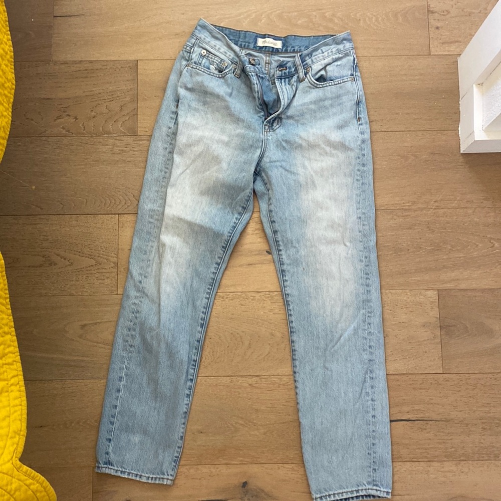 Madewell Perfect Vintage Jean in size 26 worn and good condition